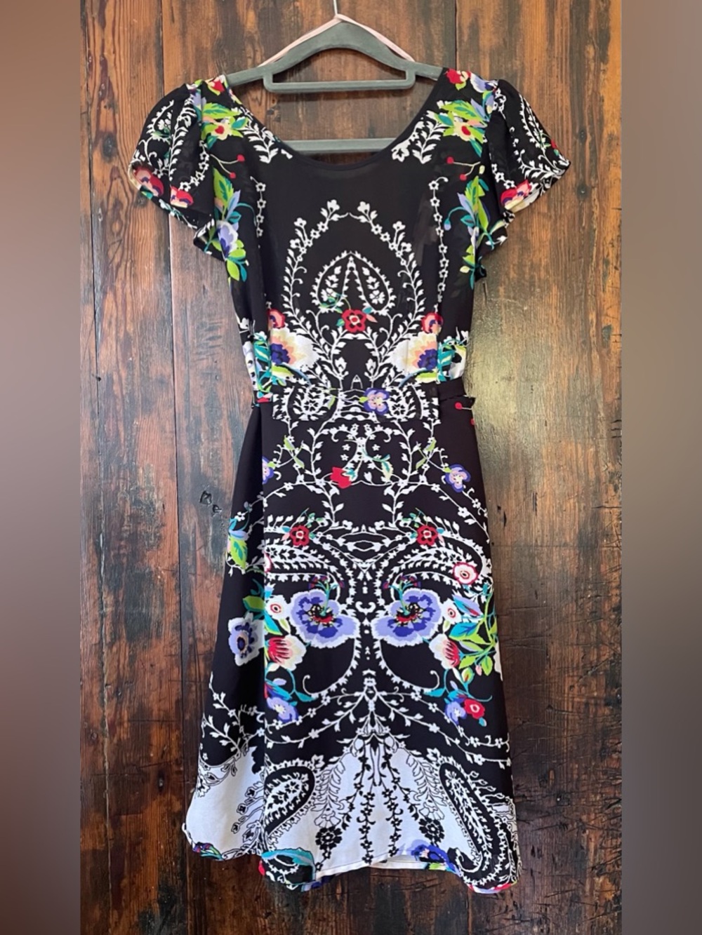 Forever 21 Floral Paisley Mini Dress • Open Back • Flutter Sleeves • Size XS